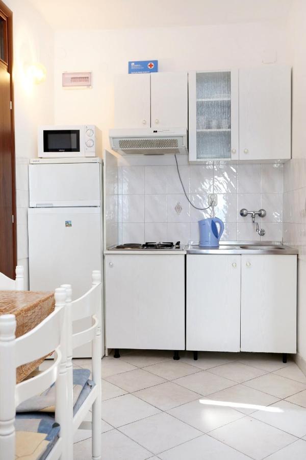 Apartments By The Sea Pisak, Omis - 1014 外观 照片