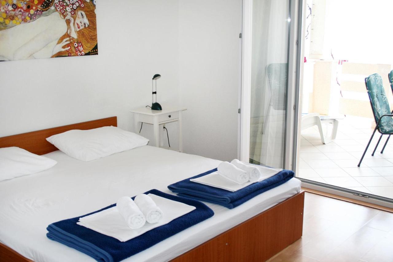 Apartments By The Sea Pisak, Omis - 1014 外观 照片