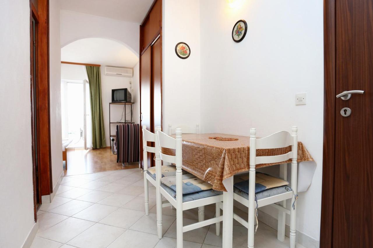 Apartments By The Sea Pisak, Omis - 1014 外观 照片