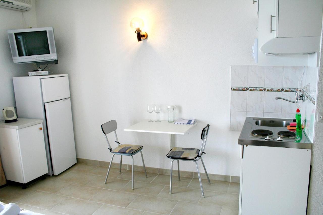Apartments By The Sea Pisak, Omis - 1014 外观 照片