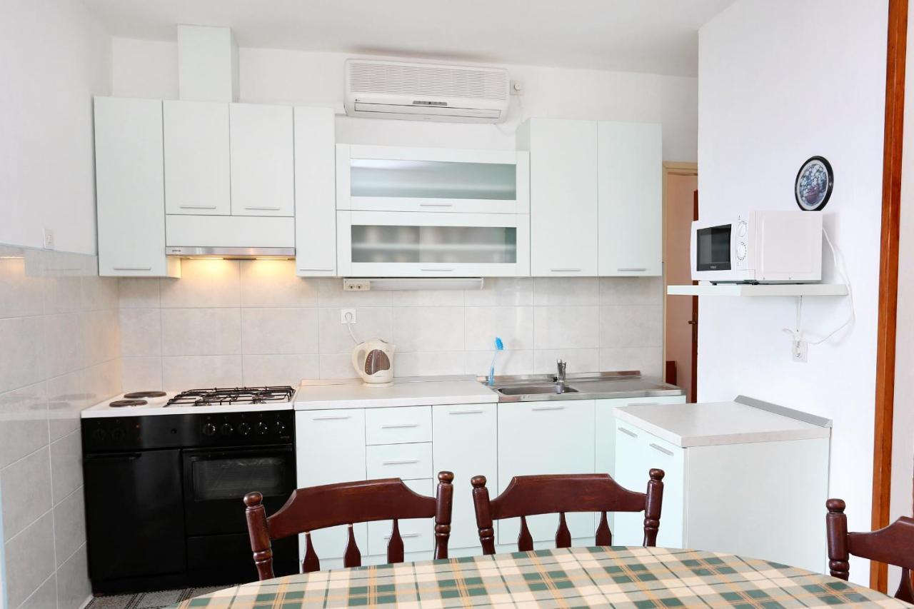 Apartments By The Sea Pisak, Omis - 1014 外观 照片